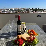 Alpha - 2 Bedrooms, Private Rooftop Patio With Hot Tub, Bbq And View