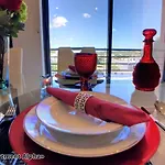 Alpha - 2 Bedrooms, Private Rooftop Patio With Hot Tub, Bbq And View アパート フェラグド