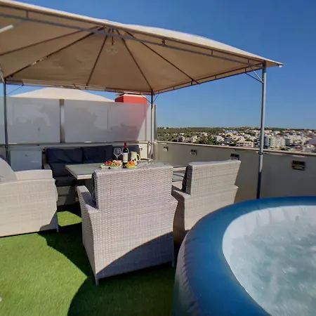 Apartment Alpha - 2 Bedrooms, Private Rooftop Patio With Hot Tub, Bbq And View Ferragudo (Faro)
