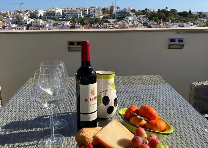 Alpha - 2 Bedrooms, Private Rooftop Patio With Hot Tub, Bbq And View