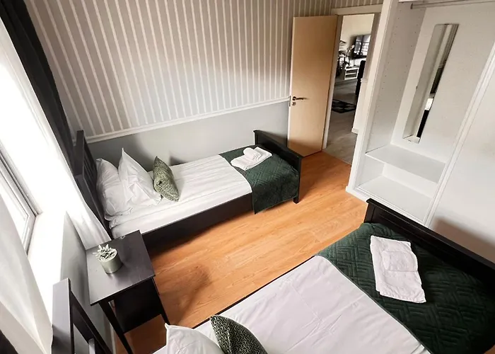 Alpha - 2 Bedrooms, Private Rooftop Patio With Hot Tub, Bbq And View Apartman *