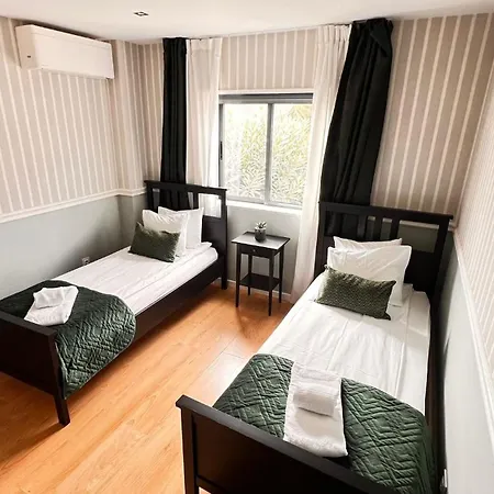 Alpha - 2 Bedrooms, Private Rooftop Patio With Hot Tub, Bbq And View * Феррагуду